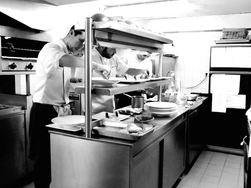Hotel Restaurant de la Marne Paimpol Eksteriør billede